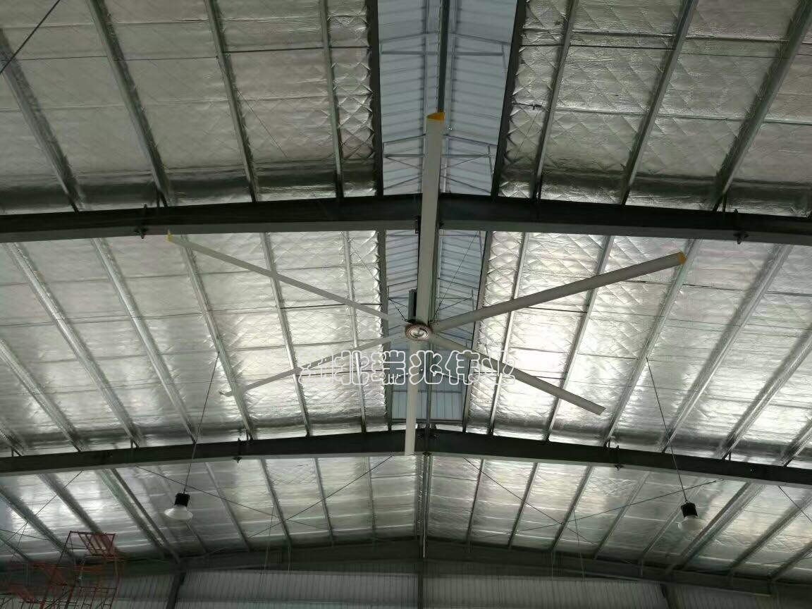 廠房降溫通風、鋼結構廠房通風降溫方案、廠房車間通風降溫方案、大型工業(yè)風扇、物流倉儲大風扇、大吊扇、工業(yè)風扇、廠房車間降溫設備、廠房車間通風設備、車間溫控設備、工業(yè)大吊扇、工業(yè)大風扇、工業(yè)節(jié)能風扇、湖北瑞兆偉業(yè)通風降溫科技有限公司
