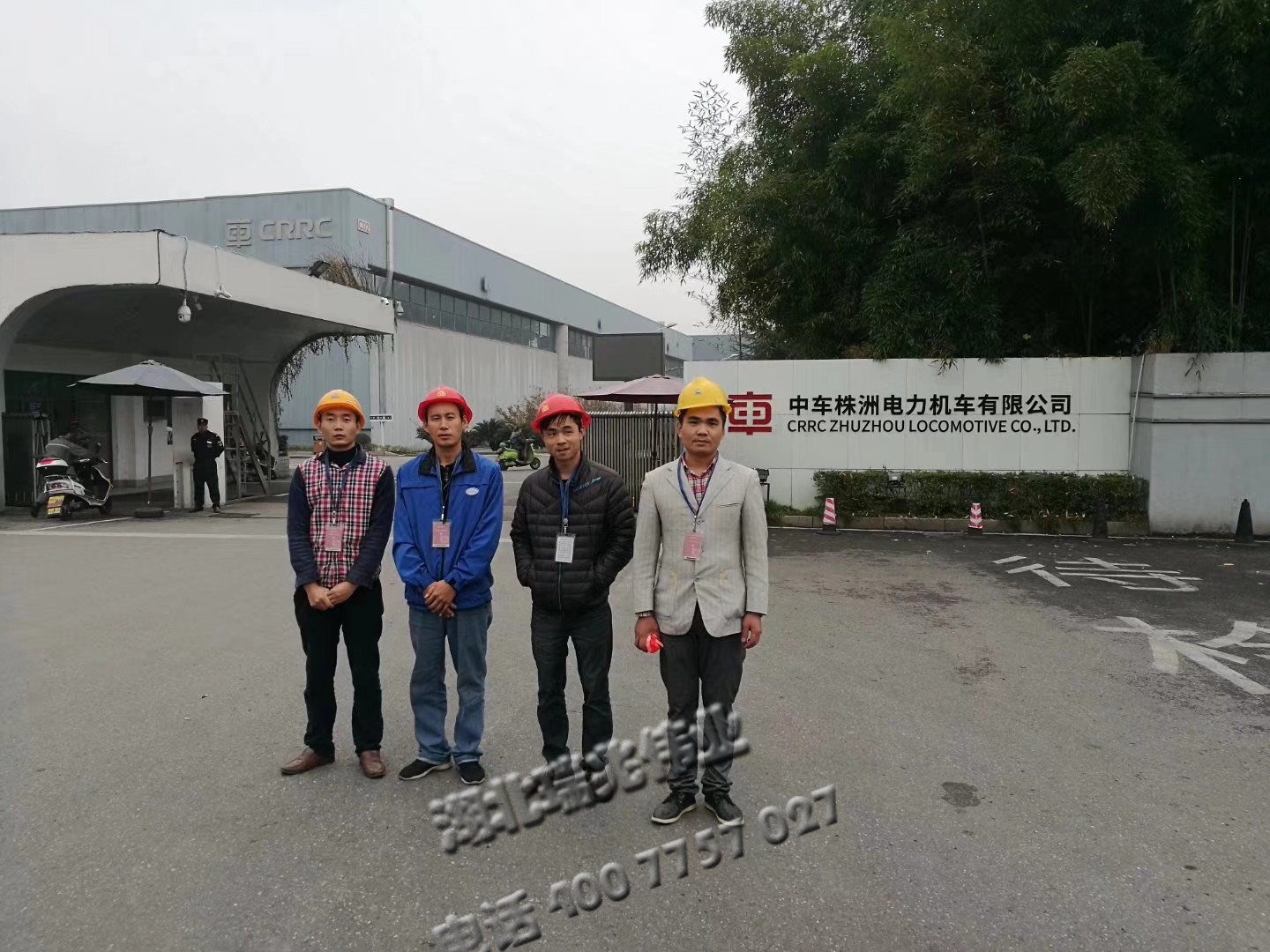 鋼結(jié)構(gòu)廠房通風(fēng)降溫方案、廠房車間通風(fēng)降溫方案、大型工業(yè)風(fēng)扇、物流倉儲(chǔ)大風(fēng)扇、大吊扇、工業(yè)風(fēng)扇、廠房車間降溫設(shè)備、廠房車間通風(fēng)設(shè)備、車間溫控設(shè)備、工業(yè)大吊扇、工業(yè)大風(fēng)扇、工業(yè)節(jié)能風(fēng)扇、湖北瑞兆偉業(yè)通風(fēng)降溫科技有限公司