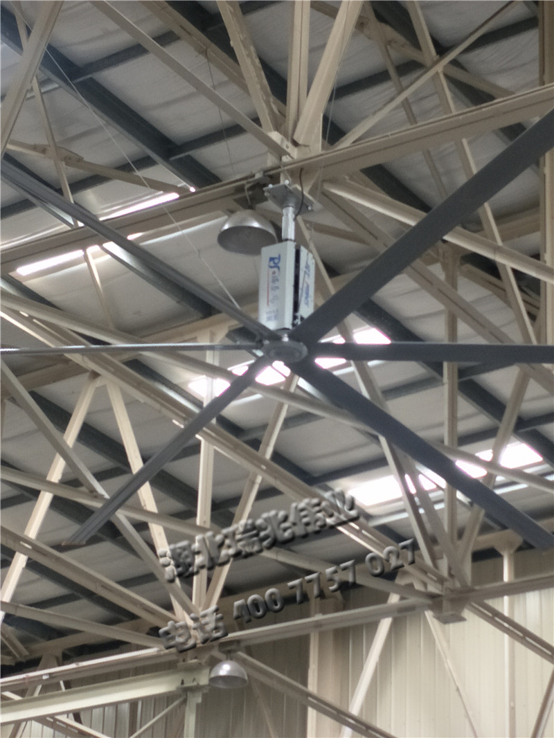 鋼結構廠房通風降溫方案、廠房車間通風降溫方案、大型工業(yè)風扇、物流倉儲大風扇、大吊扇、工業(yè)風扇、廠房車間降溫設備、廠房車間通風設備、車間溫控設備、工業(yè)大吊扇、工業(yè)大風扇、工業(yè)節(jié)能風扇、湖北瑞兆偉業(yè)通風降溫科技有限公司