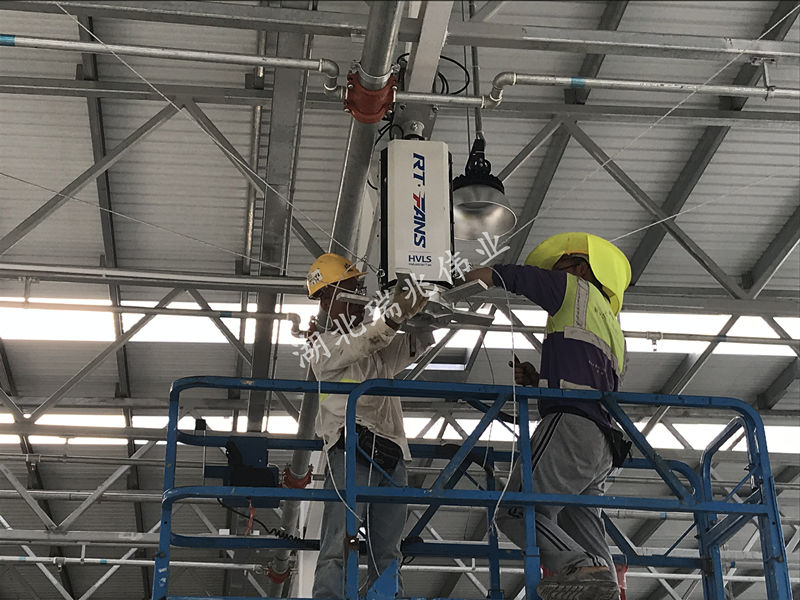 廠房車間通風(fēng)設(shè)備、車間溫控設(shè)備、工業(yè)大吊扇、工業(yè)大風(fēng)扇、工業(yè)節(jié)能風(fēng)扇