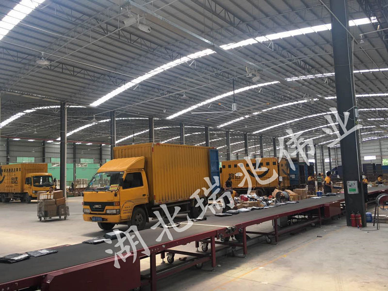 工業(yè)大風扇、工業(yè)節(jié)能風扇、工業(yè)大吊扇、鋼結(jié)構(gòu)廠房通風降溫方案、廠房車間通風降溫方案