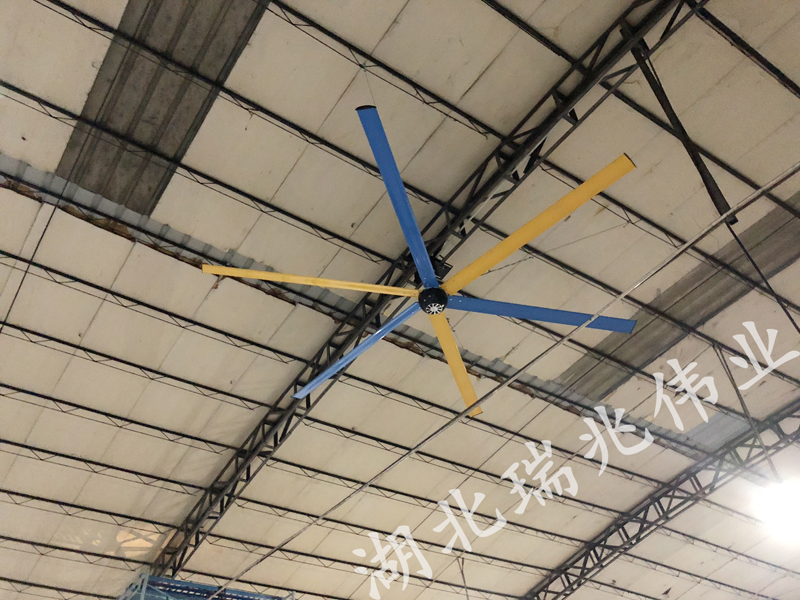大型工業(yè)吊扇、廠房通風(fēng)降溫、瑞泰風(fēng)工業(yè)大吊扇、湖北瑞兆偉業(yè)