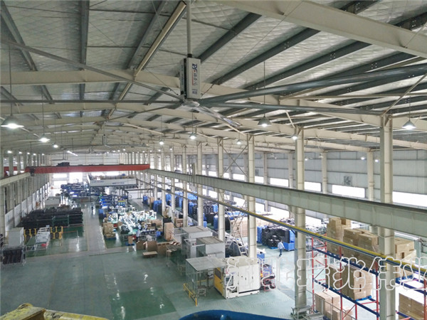 瑞泰風扇機組合，高大空間通風降溫，工業(yè)大吊扇，瑞泰風工業(yè)大風扇，蒸發(fā)式冷氣機，高大型廠房車間通風降溫，