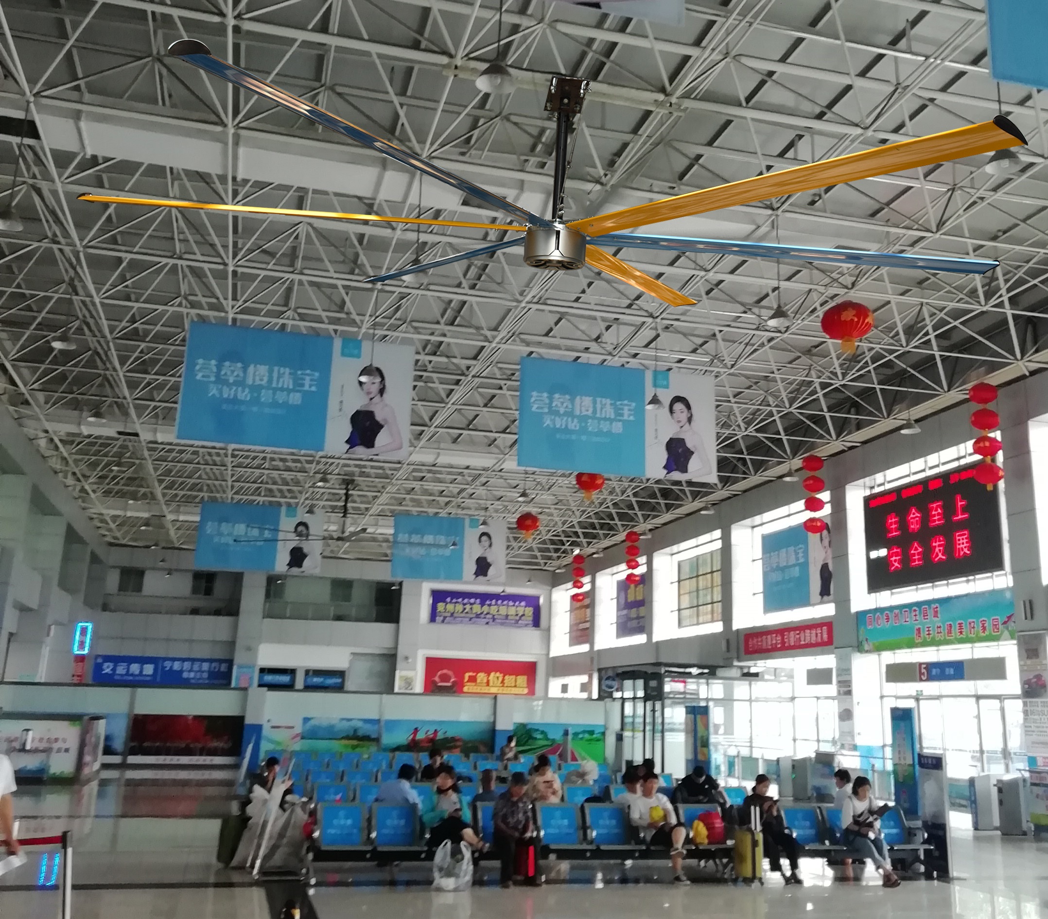候車室通風降溫,工業(yè)大風扇，工業(yè)大吊扇，公共場所通風降溫