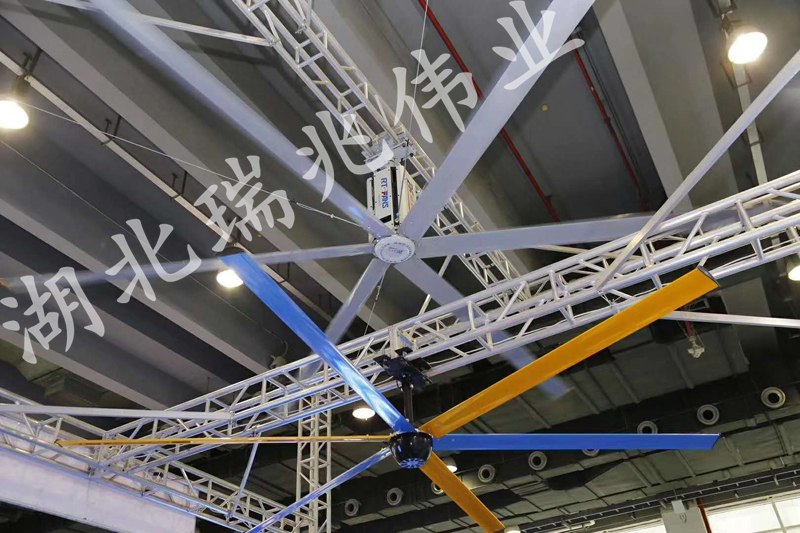 “我是護(hù)旗手”，瑞泰風(fēng)工業(yè)大風(fēng)扇引領(lǐng)下的我們都是愛國愛黨好青年！