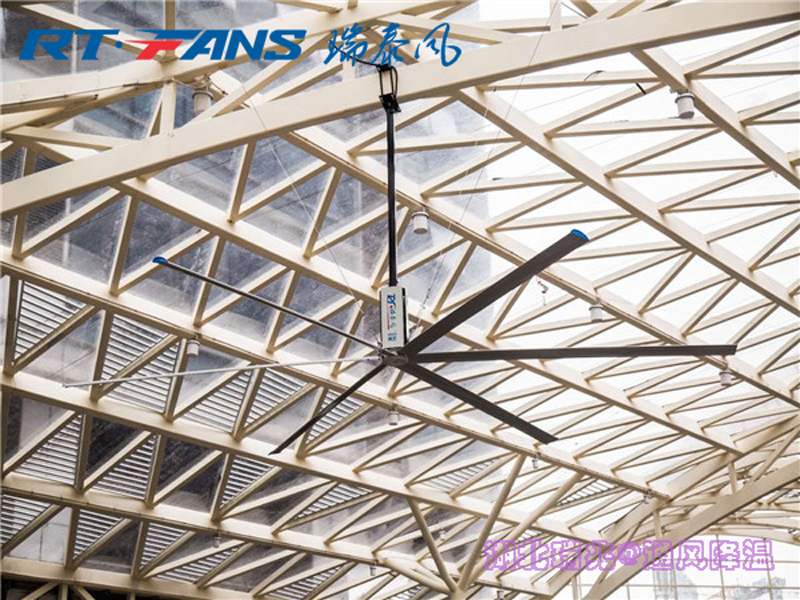 工業(yè)大風扇加強室內的通風，提升空氣質量